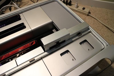 Mac Pro - Het verwijderen van de drive bays