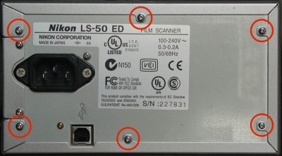 Nikon Coolscan - Verwijder alleen deze 6 schroeven